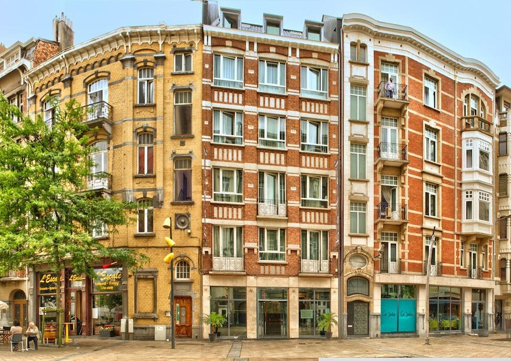 ホテル アビエーション Saint-Gilles エクステリア 写真